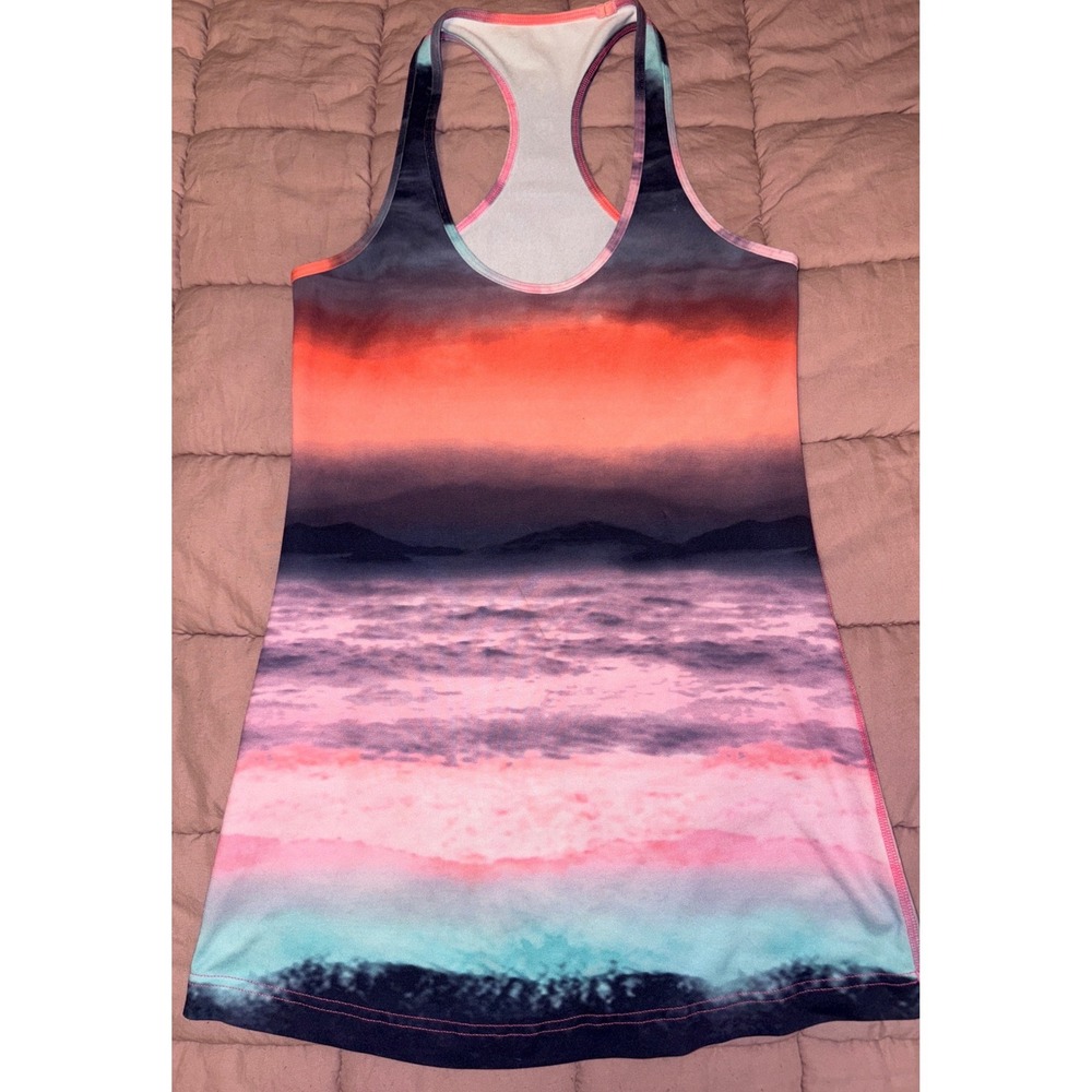 Lululemon Womens Multicolor Sunset Ocean Print Racerback Tank Top, 6 (Estimated)